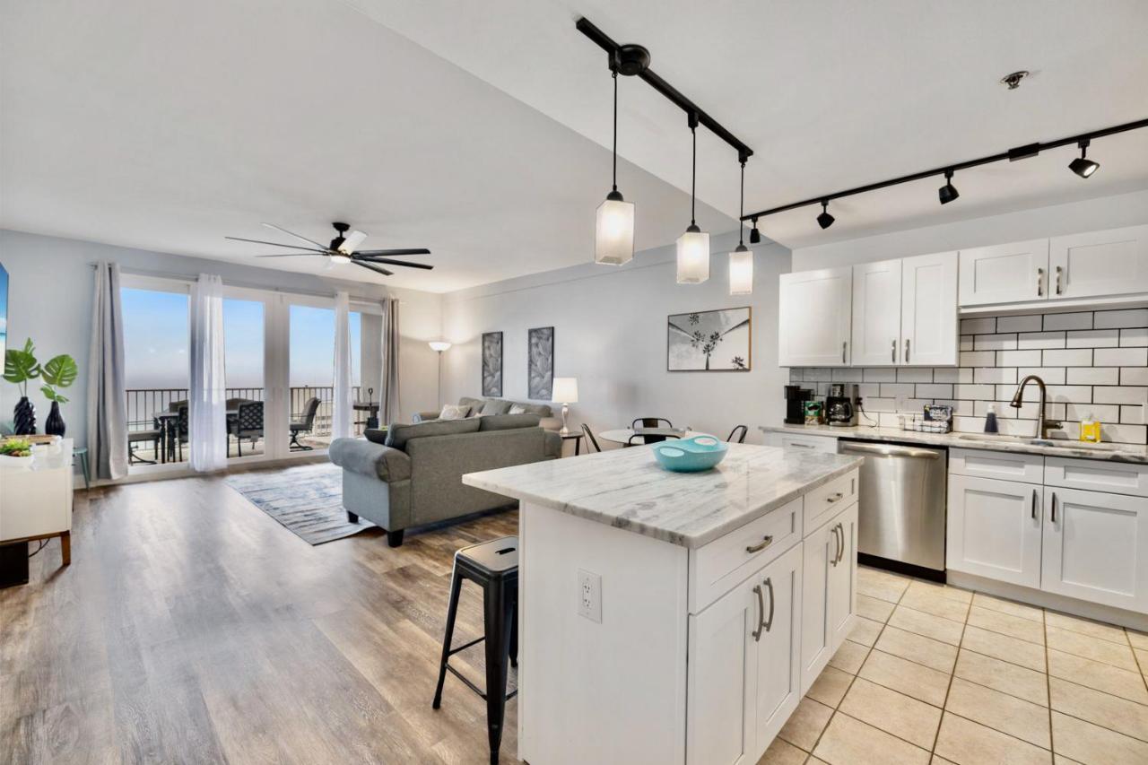 Luxurious 4 Bedroom Condo! Gulf Views! Sleeps 10 & Easy Beach Access! By Dolce Vita Getaways Pcb