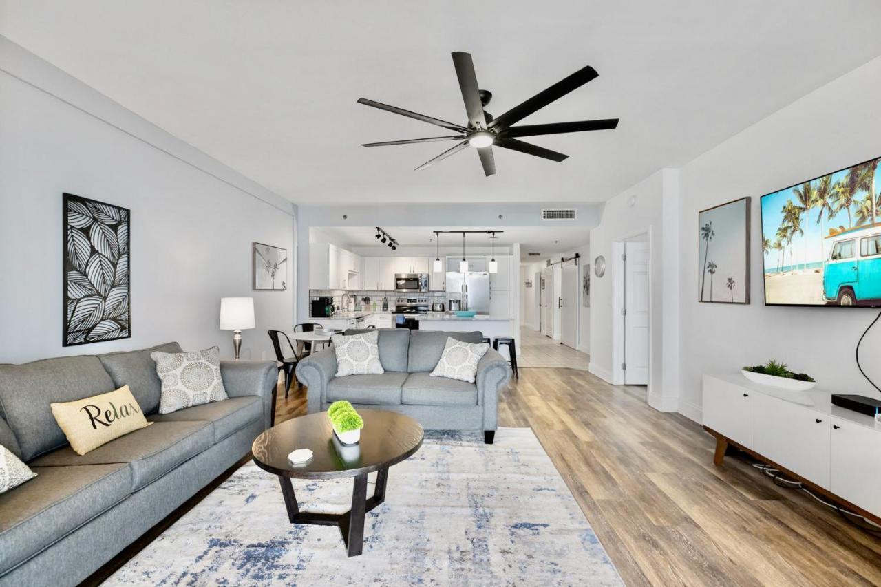 Luxurious 4 Bedroom Condo! Gulf Views! Sleeps 10 & Easy Beach Access! By Dolce Vita Getaways Pcb * Panama City Beach