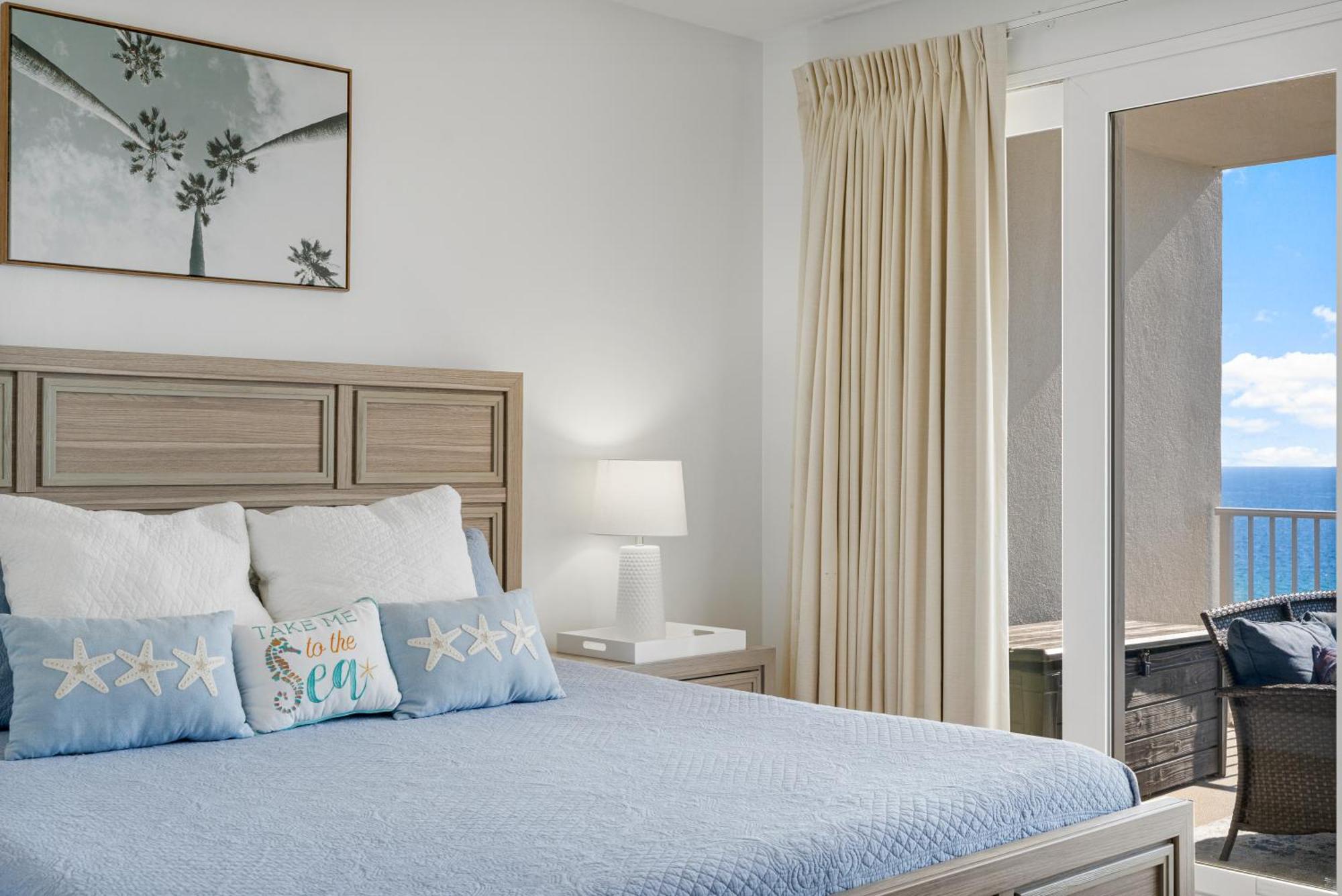 Apartment Luxurious 4 Bedroom Condo! Gulf Views! Sleeps 10 & Easy Beach Access! By Dolce Vita Getaways Pcb *
