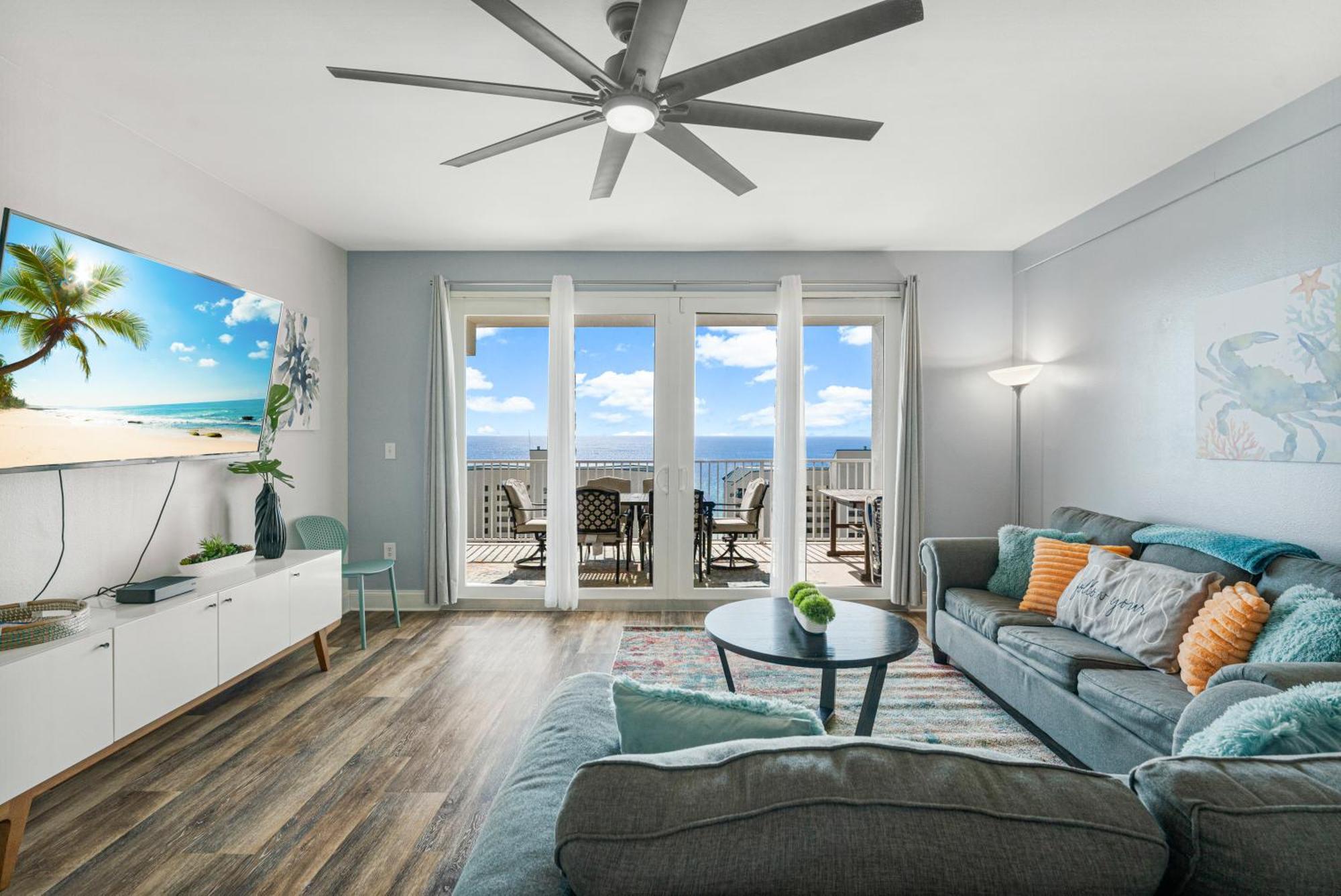 Apartment Luxurious 4 Bedroom Condo! Gulf Views! Sleeps 10 & Easy Beach Access! By Dolce Vita Getaways Pcb