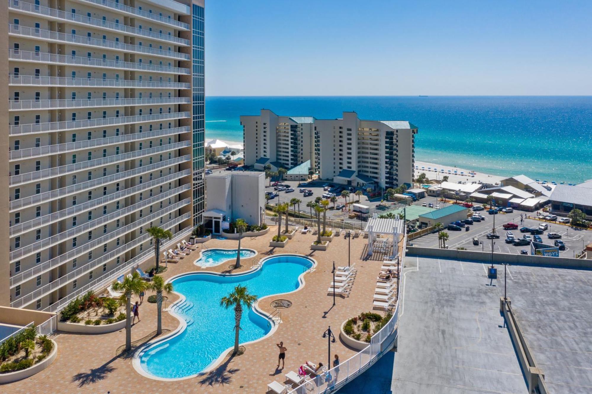 Luxurious 4 Bedroom Condo! Gulf Views! Sleeps 10 & Easy Beach Access! By Dolce Vita Getaways Pcb * Panama City Beach