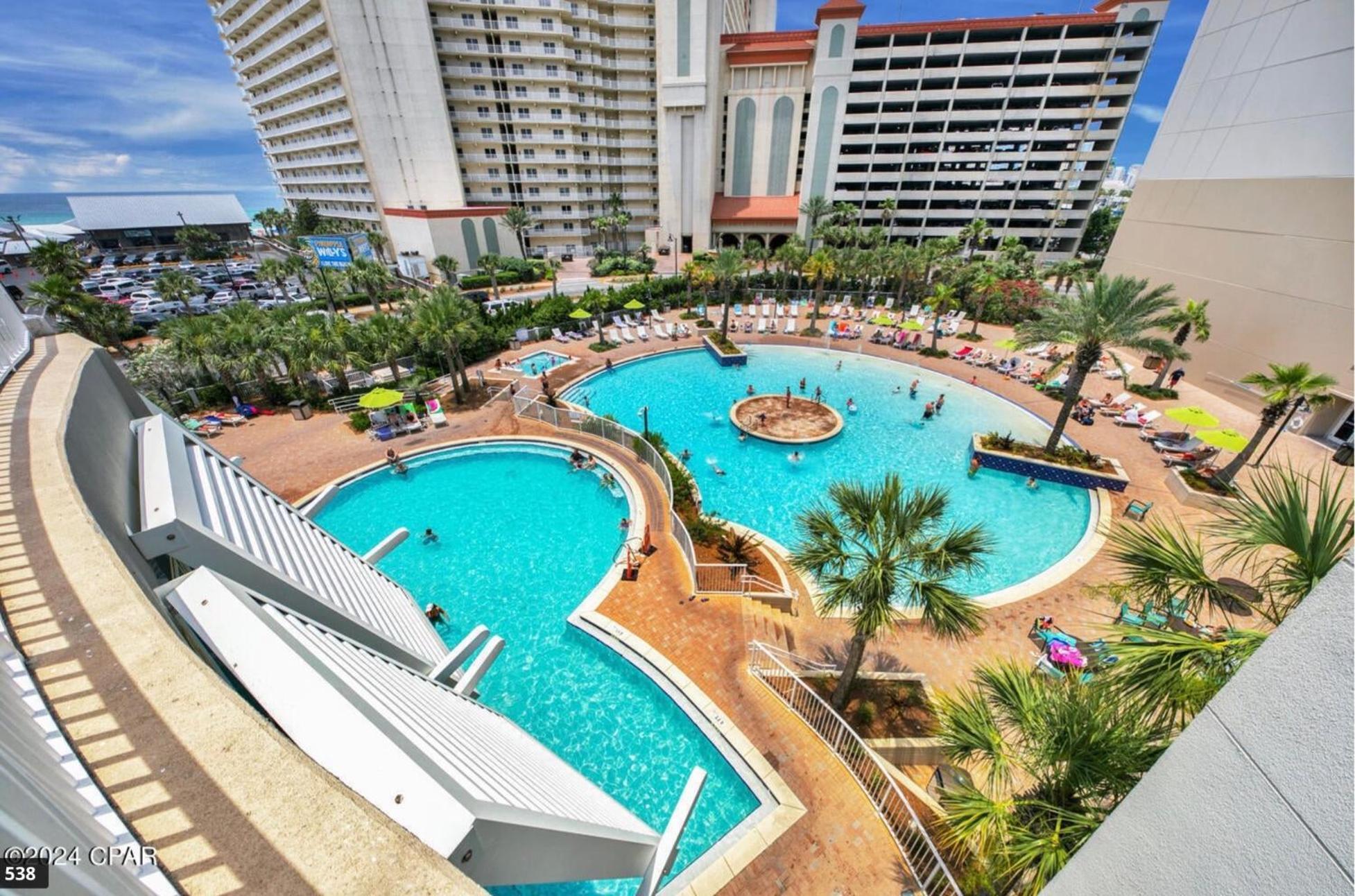 Apartment Luxurious 4 Bedroom Condo! Gulf Views! Sleeps 10 & Easy Beach Access! By Dolce Vita Getaways Pcb *