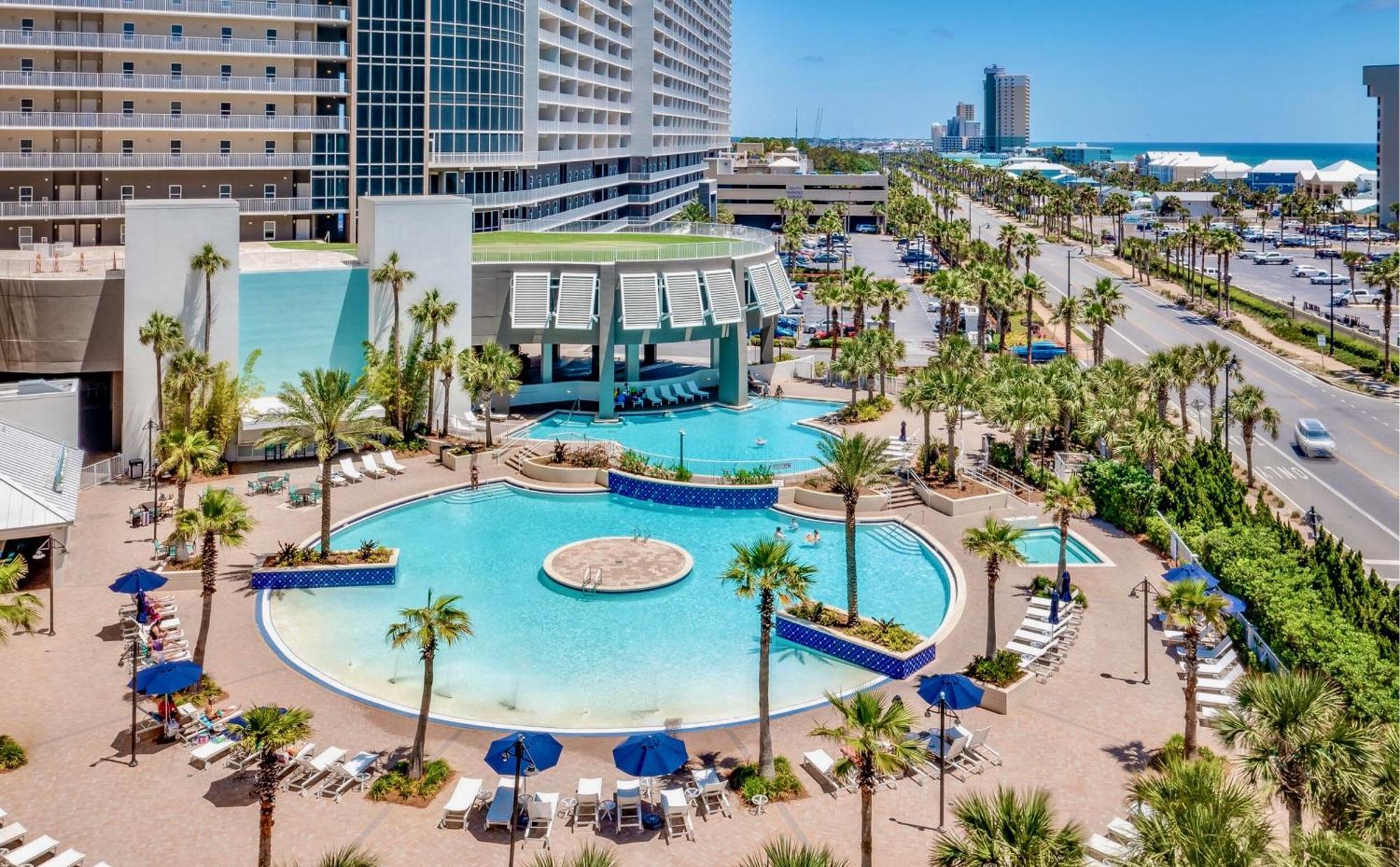 Luxurious 4 Bedroom Condo! Gulf Views! Sleeps 10 & Easy Beach Access! By Dolce Vita Getaways Pcb Apartment *